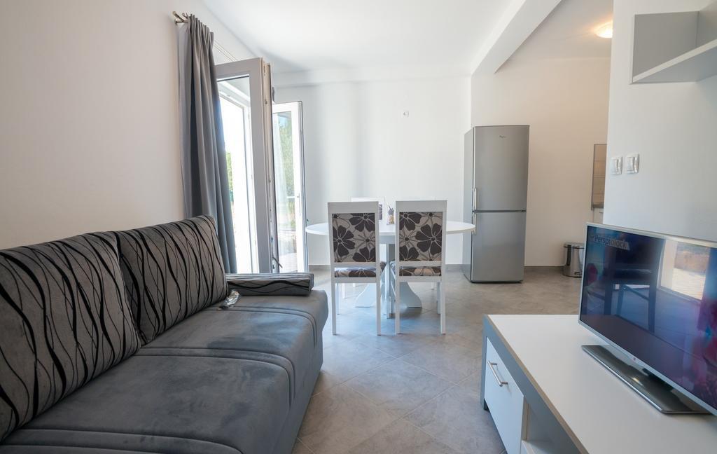 Rujno Apartments Starigrad Paklenica Quarto foto